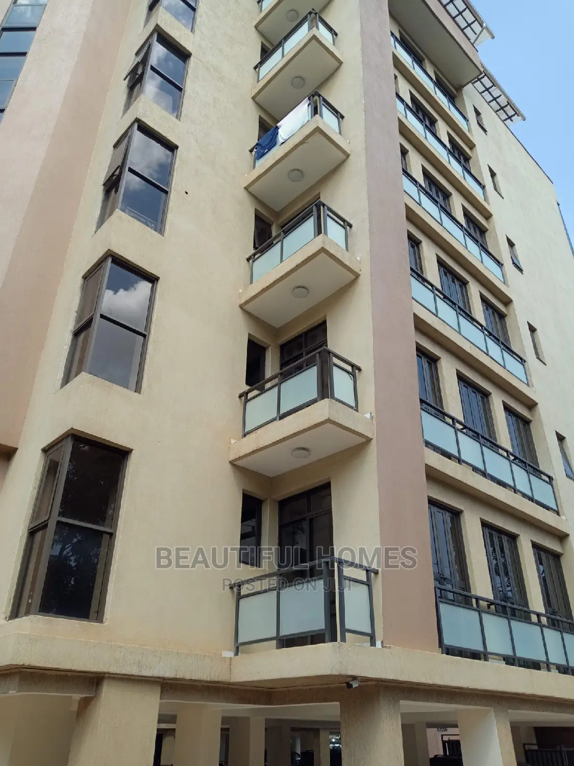 Furnished 3bdrm Condo in Kololo, Central Division for Sale