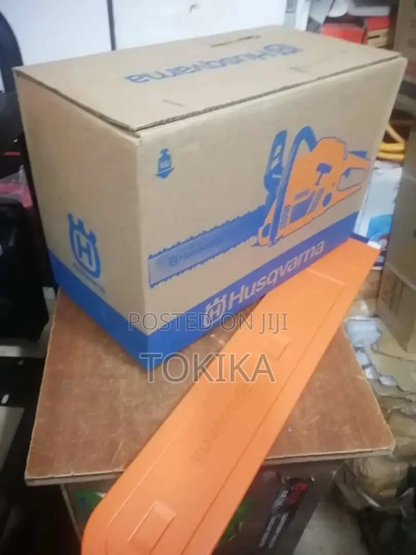 Husqvarna 272 / Power Saw