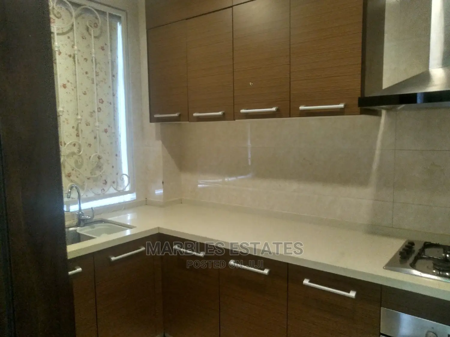 Furnished 3bdrm Bedsitter in Kololo, Central Division for Rent