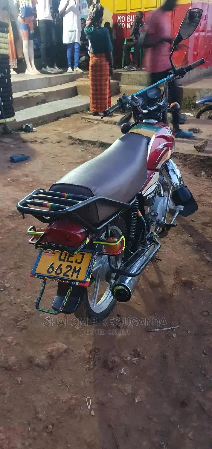 TVS Apache 180 RTR 2021 Beige