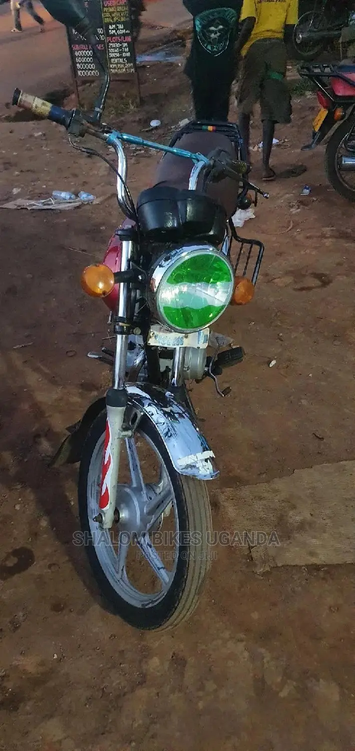 TVS Apache 180 RTR 2021 Beige