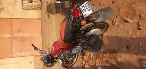 Bajaj RE 2021 Red