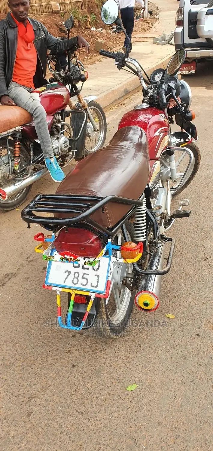 TVS Apache 180 RTR 2020 Brown