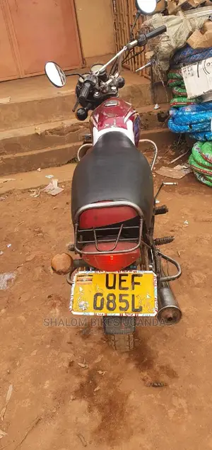 Bajaj Boxer 2020 Yellow