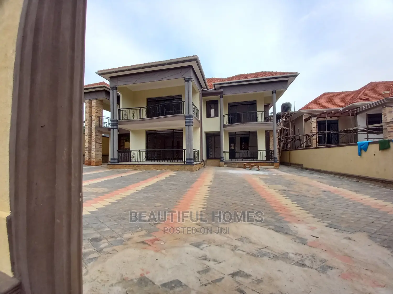 Furnished 6bdrm Mansion in Najjera, Central Division for Sale