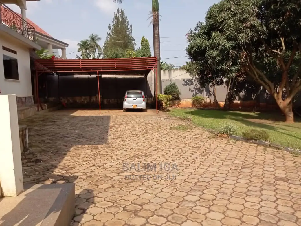 5bdrm Duplex in Kololo Property, Central Division for Rent