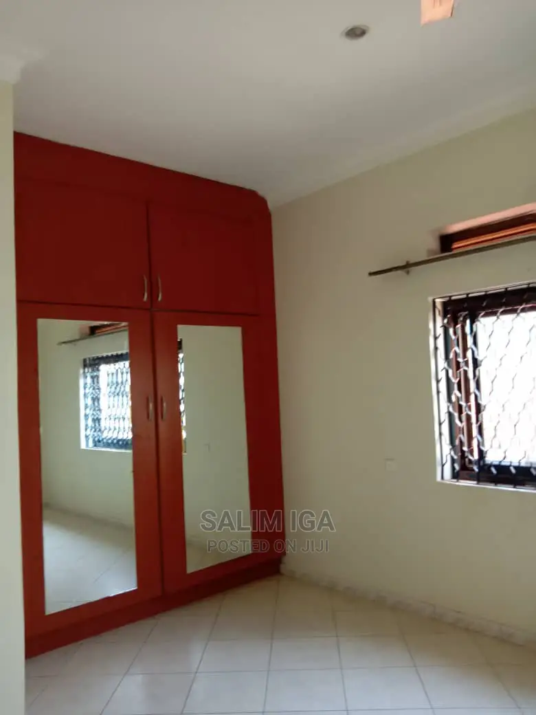 5bdrm Duplex in Kololo Property, Central Division for Rent