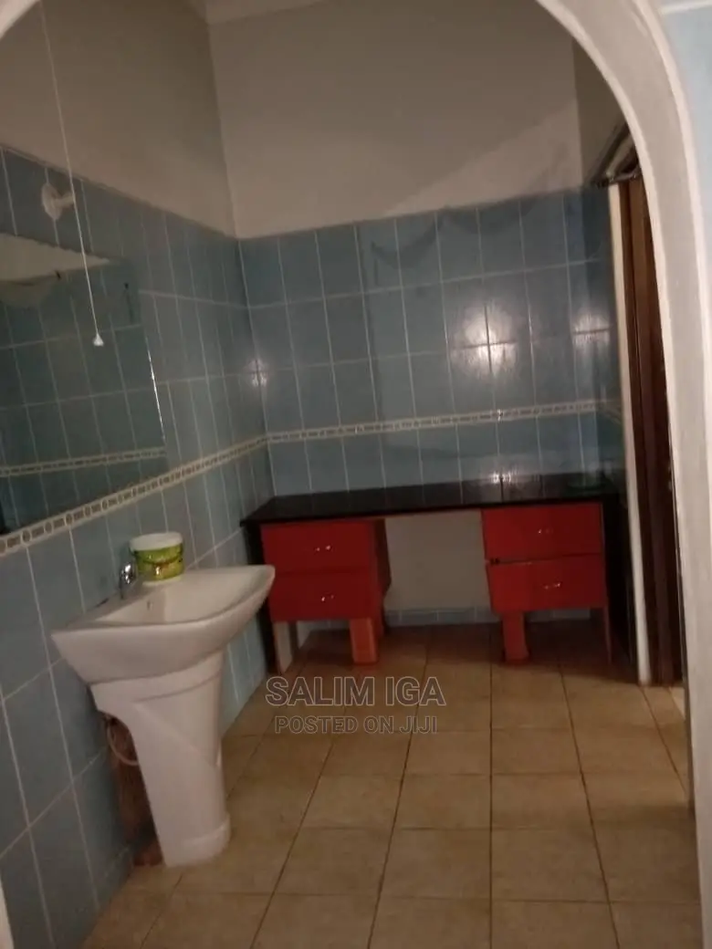 5bdrm Duplex in Kololo Property, Central Division for Rent