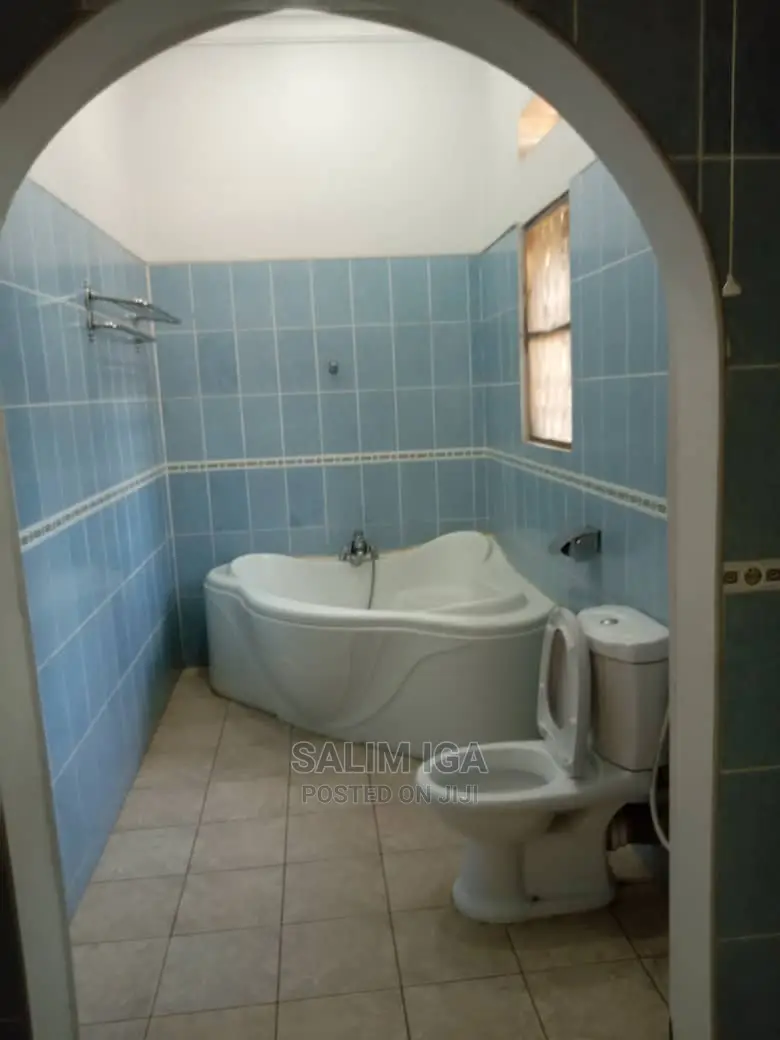 5bdrm Duplex in Kololo Property, Central Division for Rent