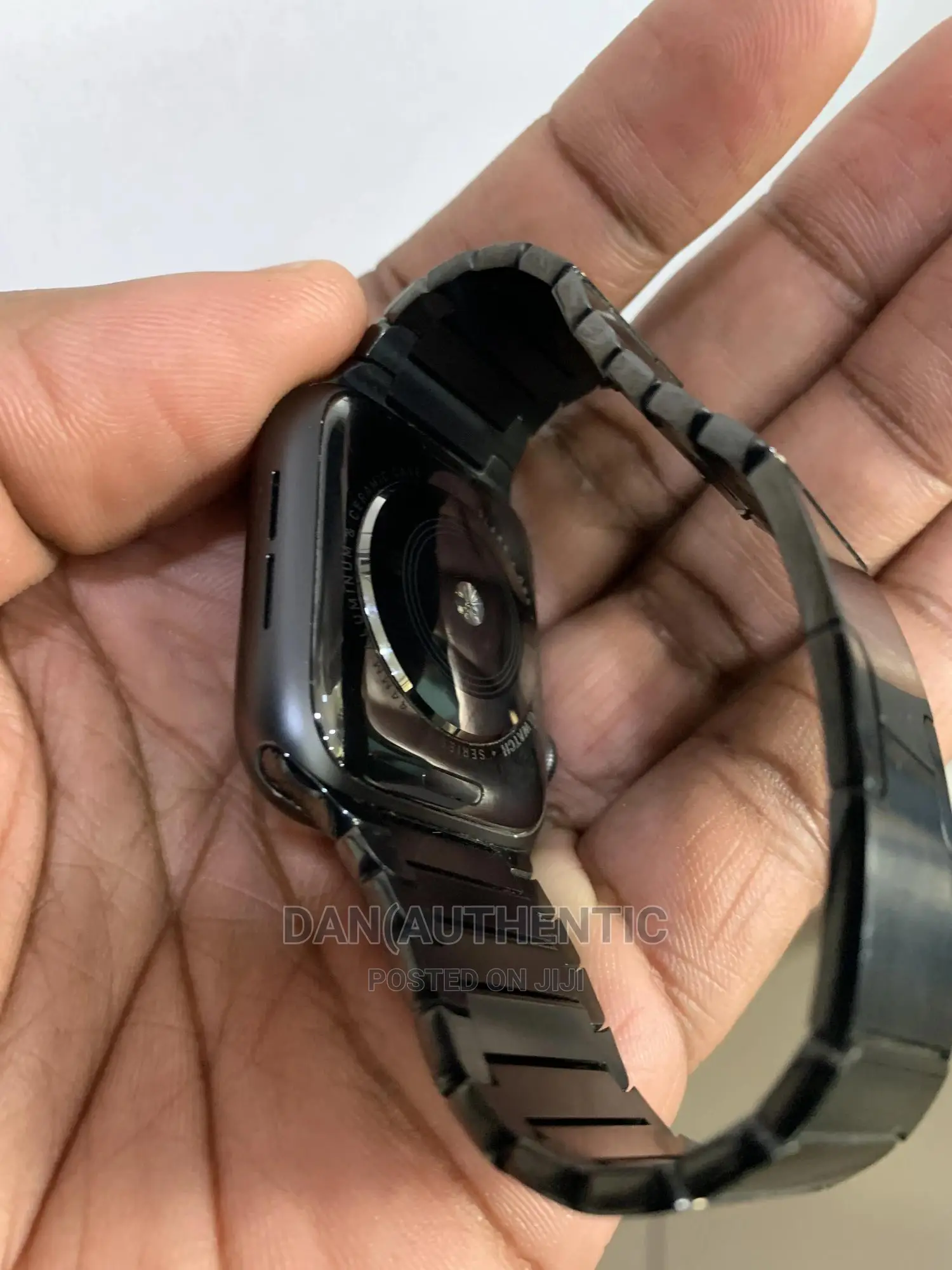 Apple Watch Series 5 With Unique Metallic Black Strap