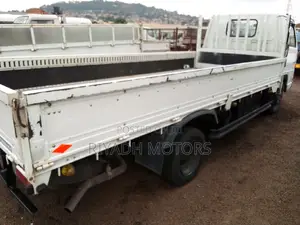 Isuzu Elf 2tans