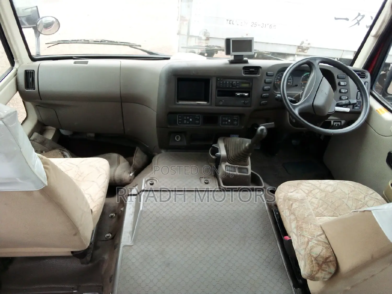 Mitsubishi Rosa 2007 Red