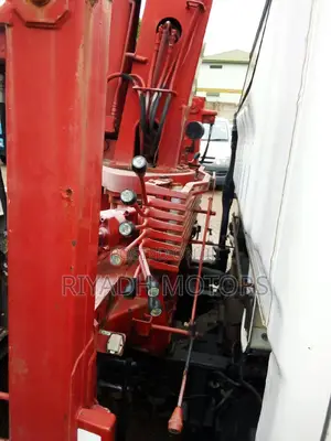Crane Truck