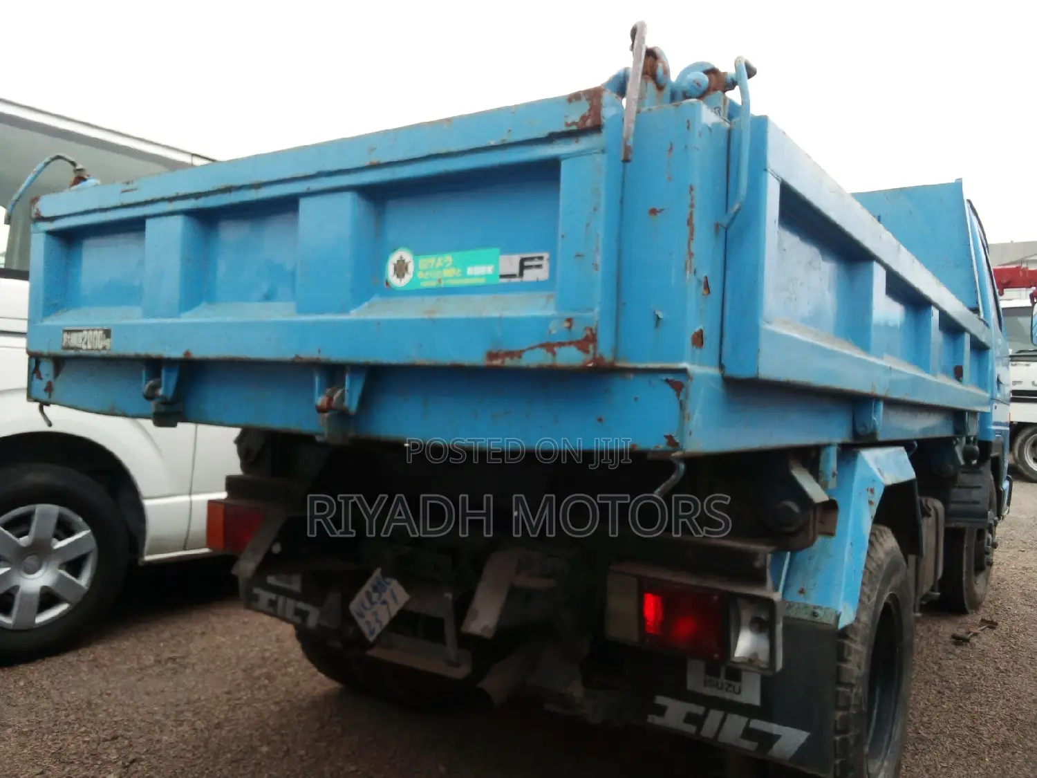 Isuzu Elf 250