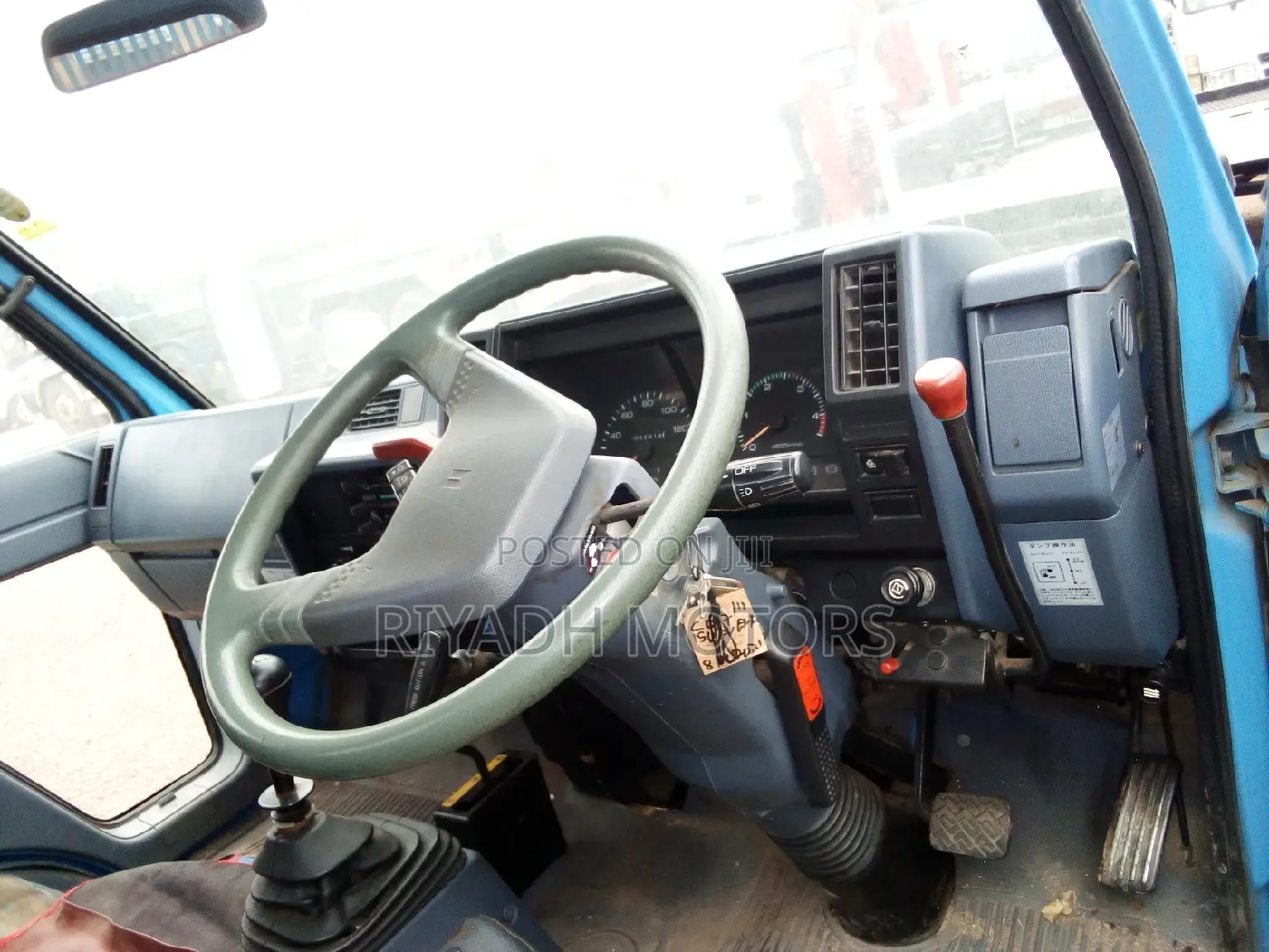 Isuzu Elf 250