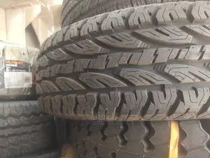 225/65r17 Tire