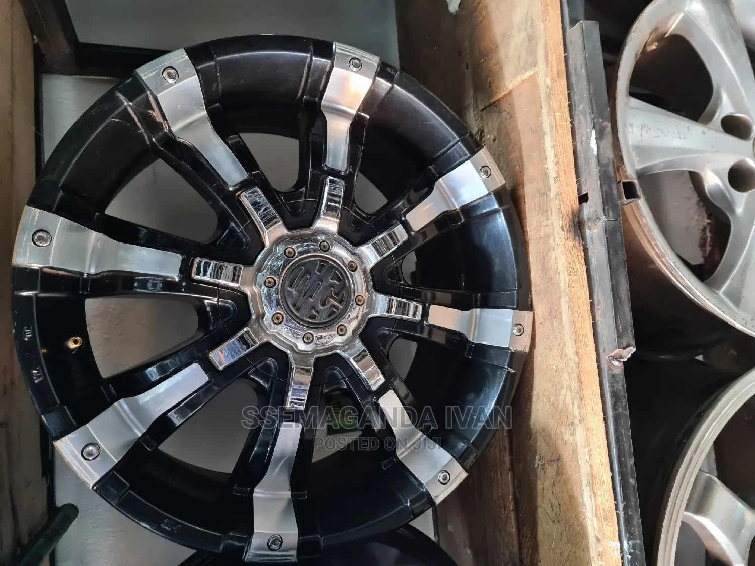 Rim 18 Landcruiser Vx 5 Holes