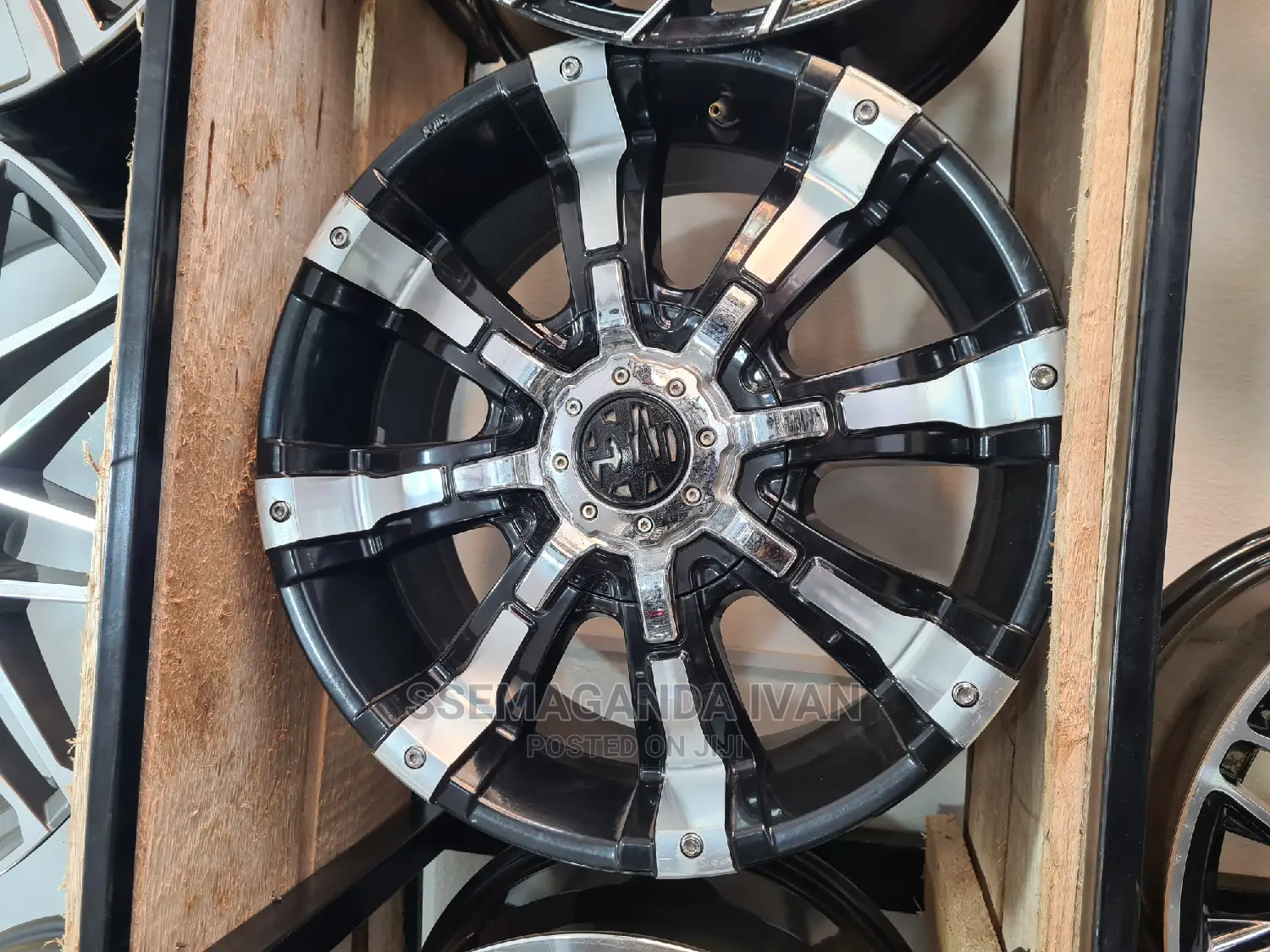 Rim 18 Landcruiser Vx 5 Holes