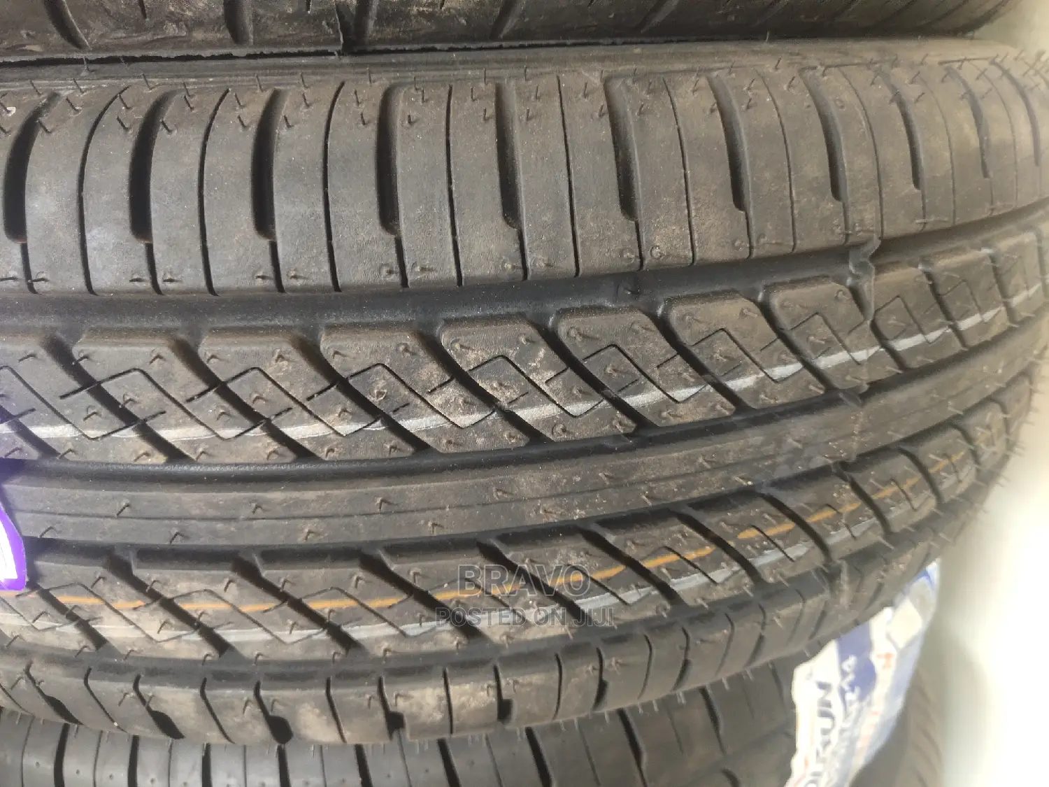195/65r15 Achilles Radial
