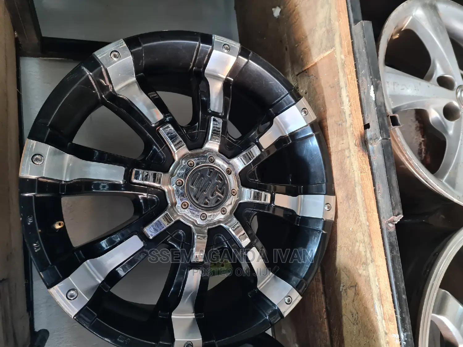 Rim 18 Landcruiser Vx 5 Holes