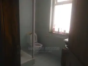 10bdrm House in Kololo, Central Division for Rent