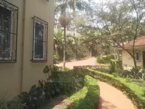 10bdrm House in Kololo, Central Division for Rent