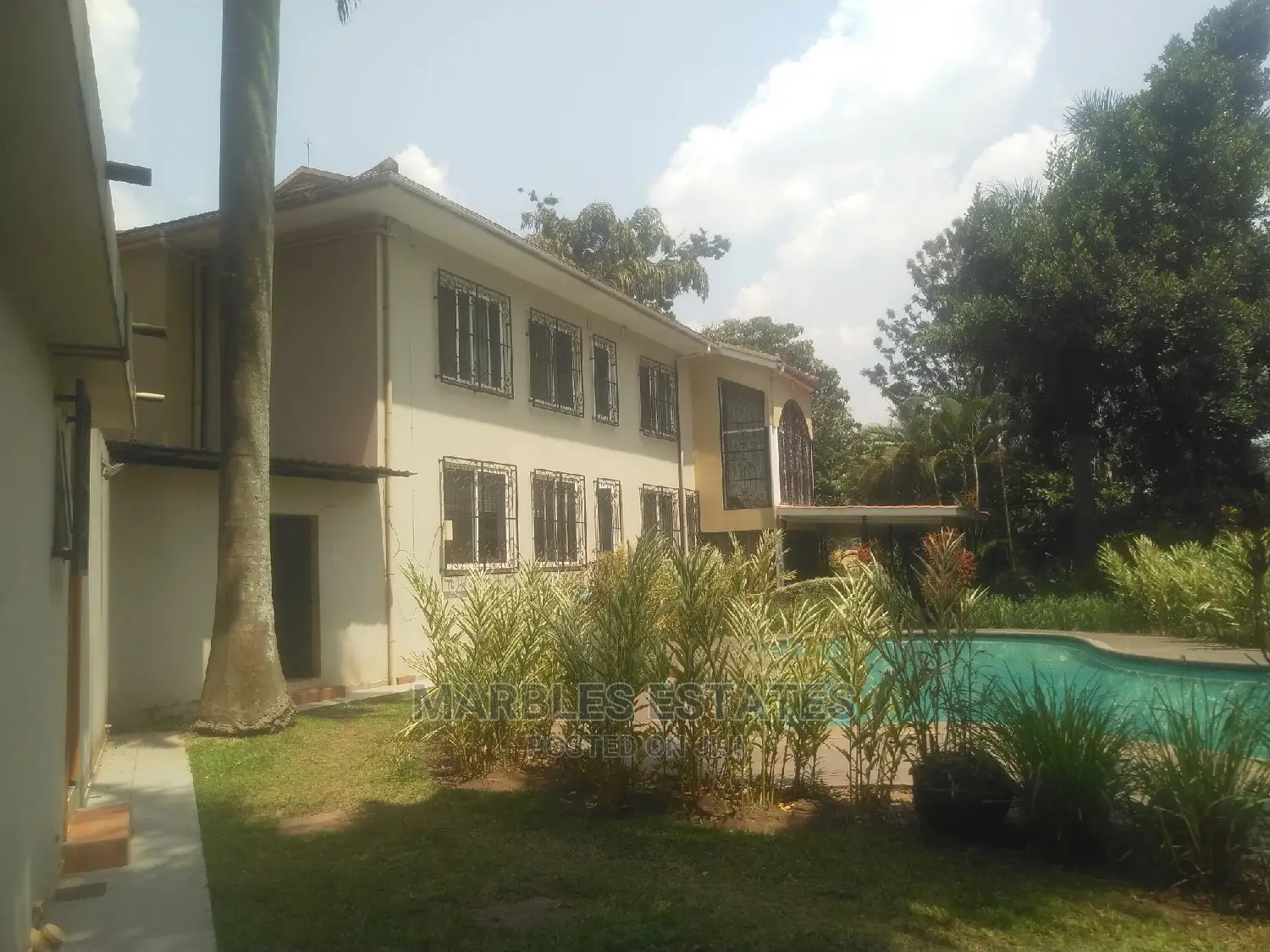 10bdrm House in Kololo, Central Division for Rent