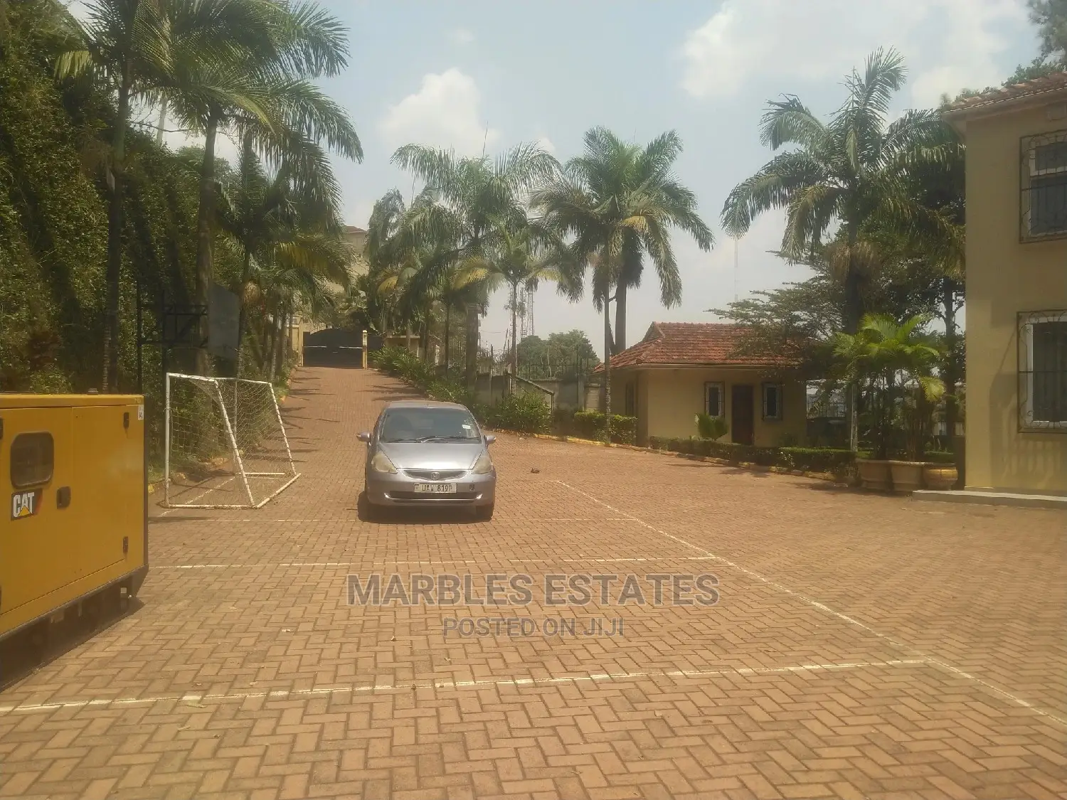 10bdrm House in Kololo, Central Division for Rent