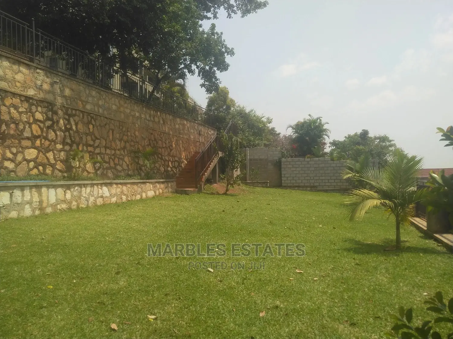10bdrm House in Kololo, Central Division for Rent