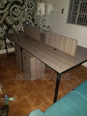 4 Seater Work Station