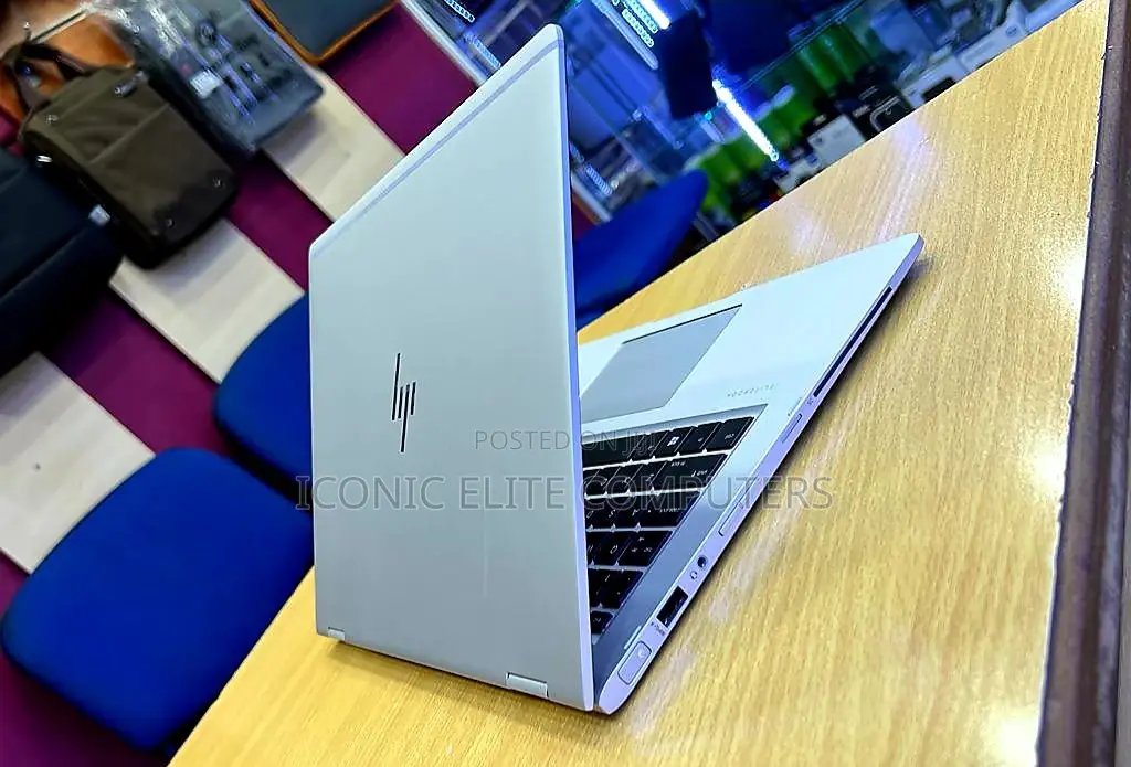 New Laptop HP EliteBook 1030 8GB Intel Core I5 SSD 256GB