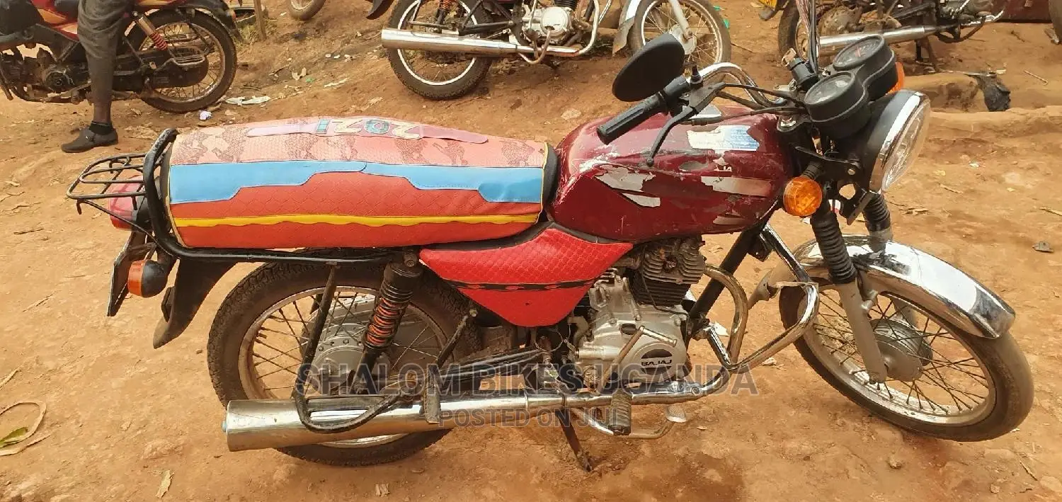 Bajaj Stroke 2019 Black