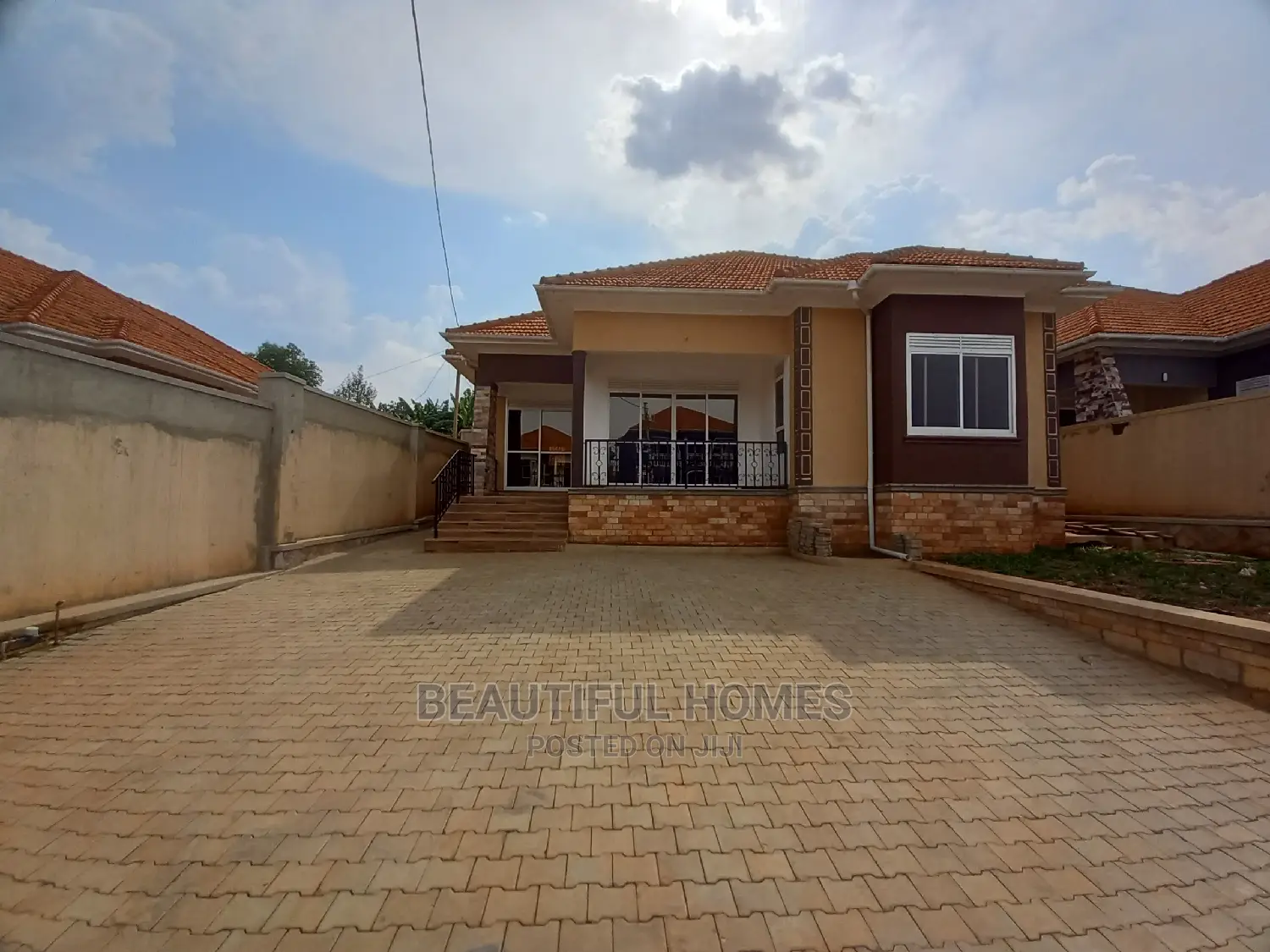 Furnished 4bdrm House in Kira Mamerito Road for Sale