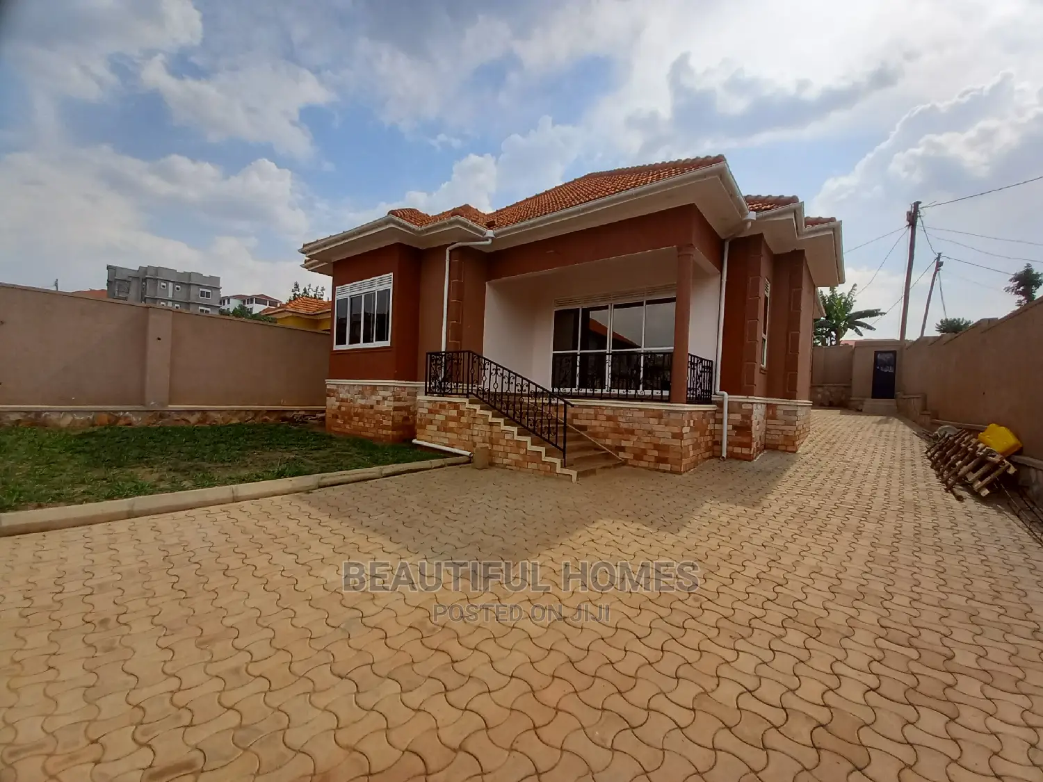 Furnished 4bdrm Bungalow in Kira Gated Tarmacked for Sale