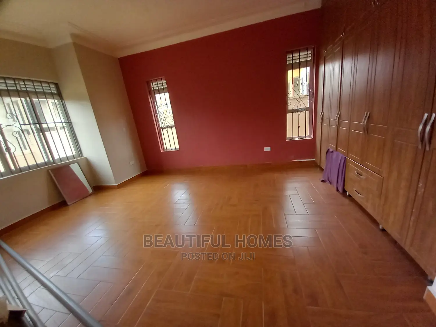 Furnished 4bdrm Bungalow in Kira Gated Tarmacked for Sale