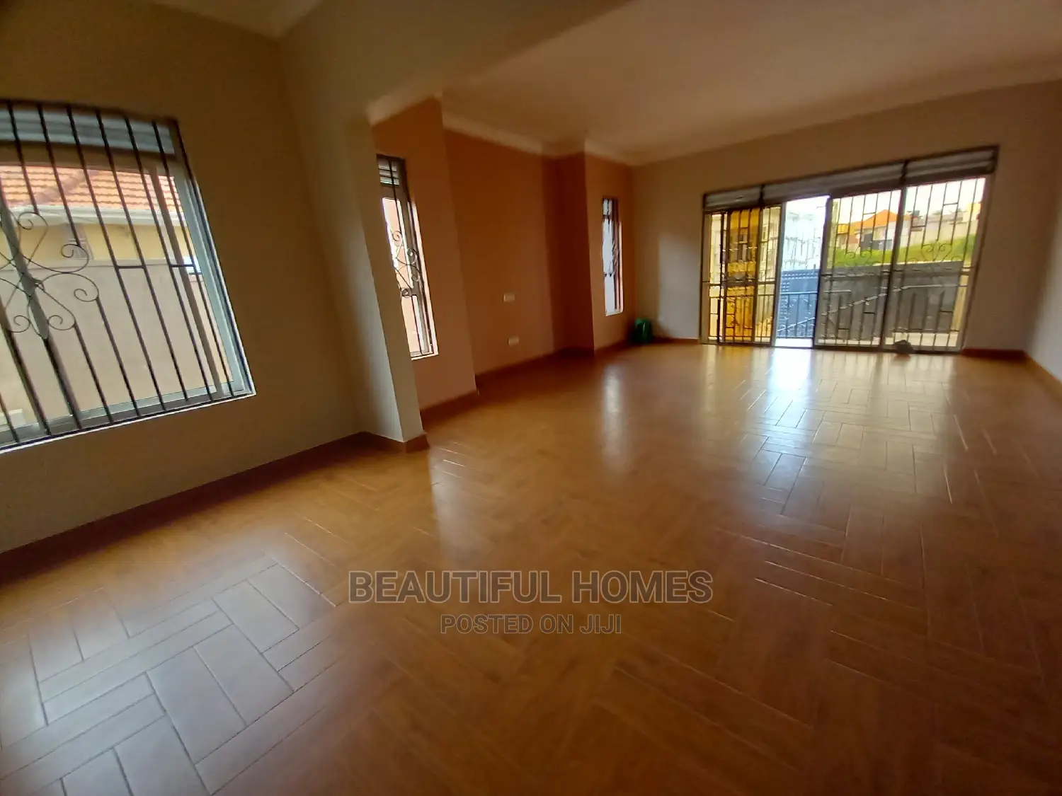 Furnished 4bdrm Bungalow in Kira Gated Tarmacked for Sale