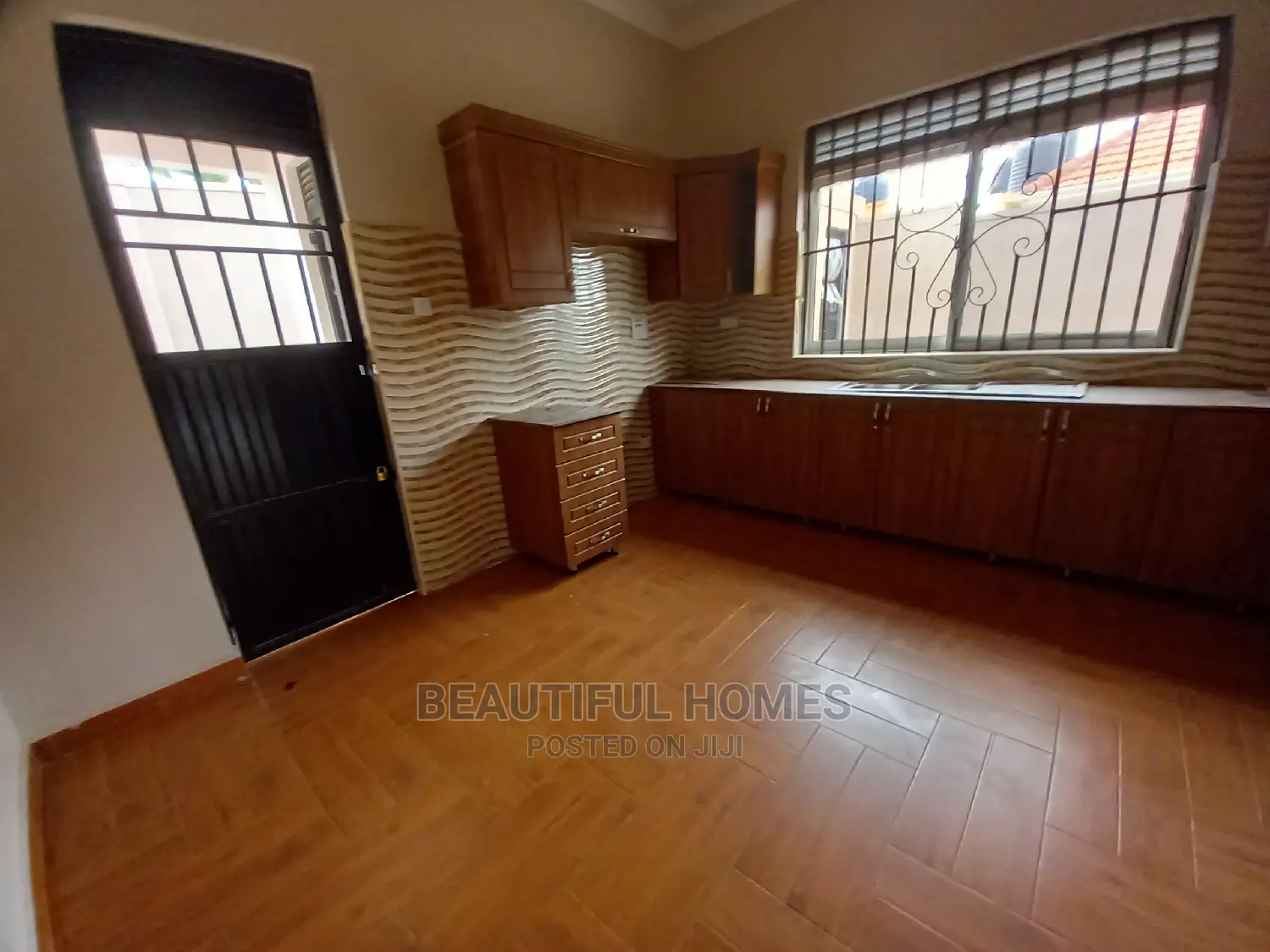 Furnished 4bdrm House in Kira Gated for Sale