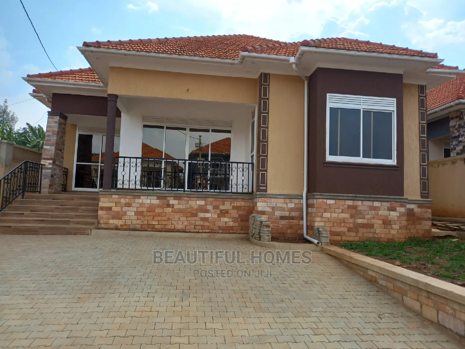 Furnished 4bdrm House in Kira Corporate for Sale