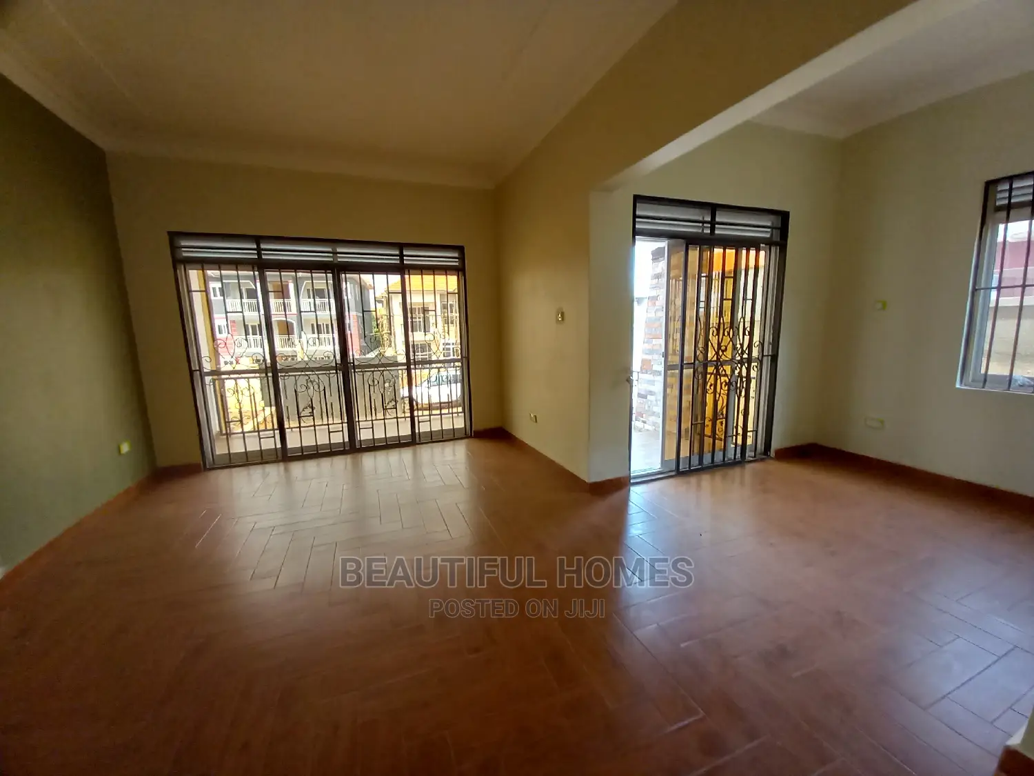 Furnished 4bdrm House in Kira Corporate for Sale